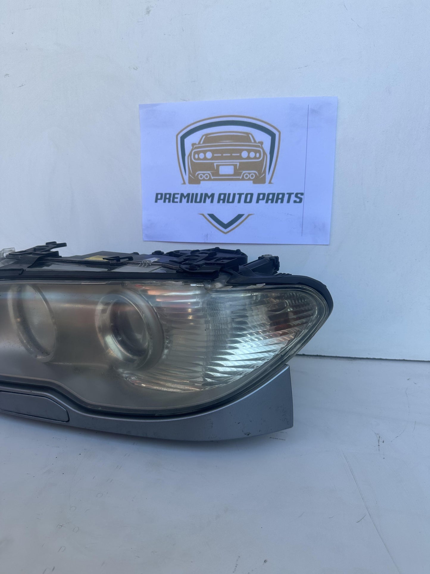 2004  E46 Right Headlight