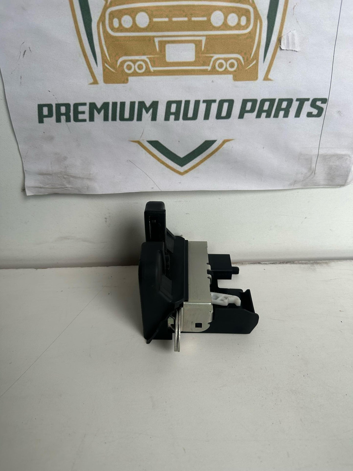 2013 Volkswagen Golf VI (2008-2012) Tailgate Lock Mechanism