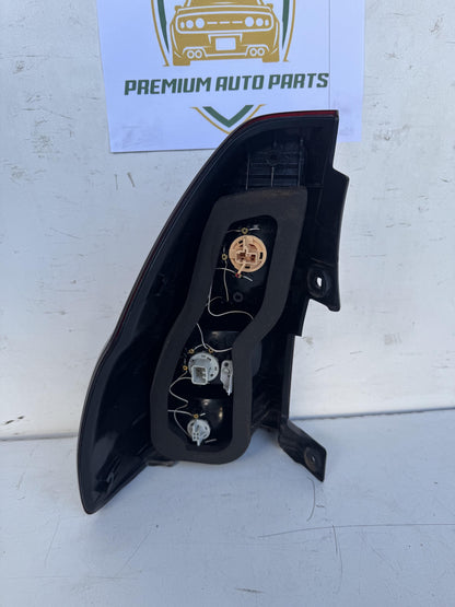 2006   Right Taillight