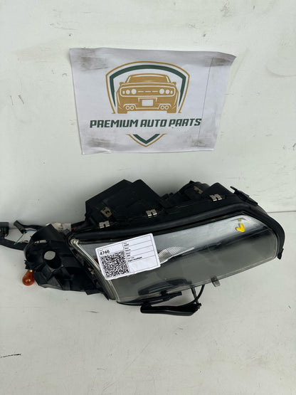 2005   Right Headlight
