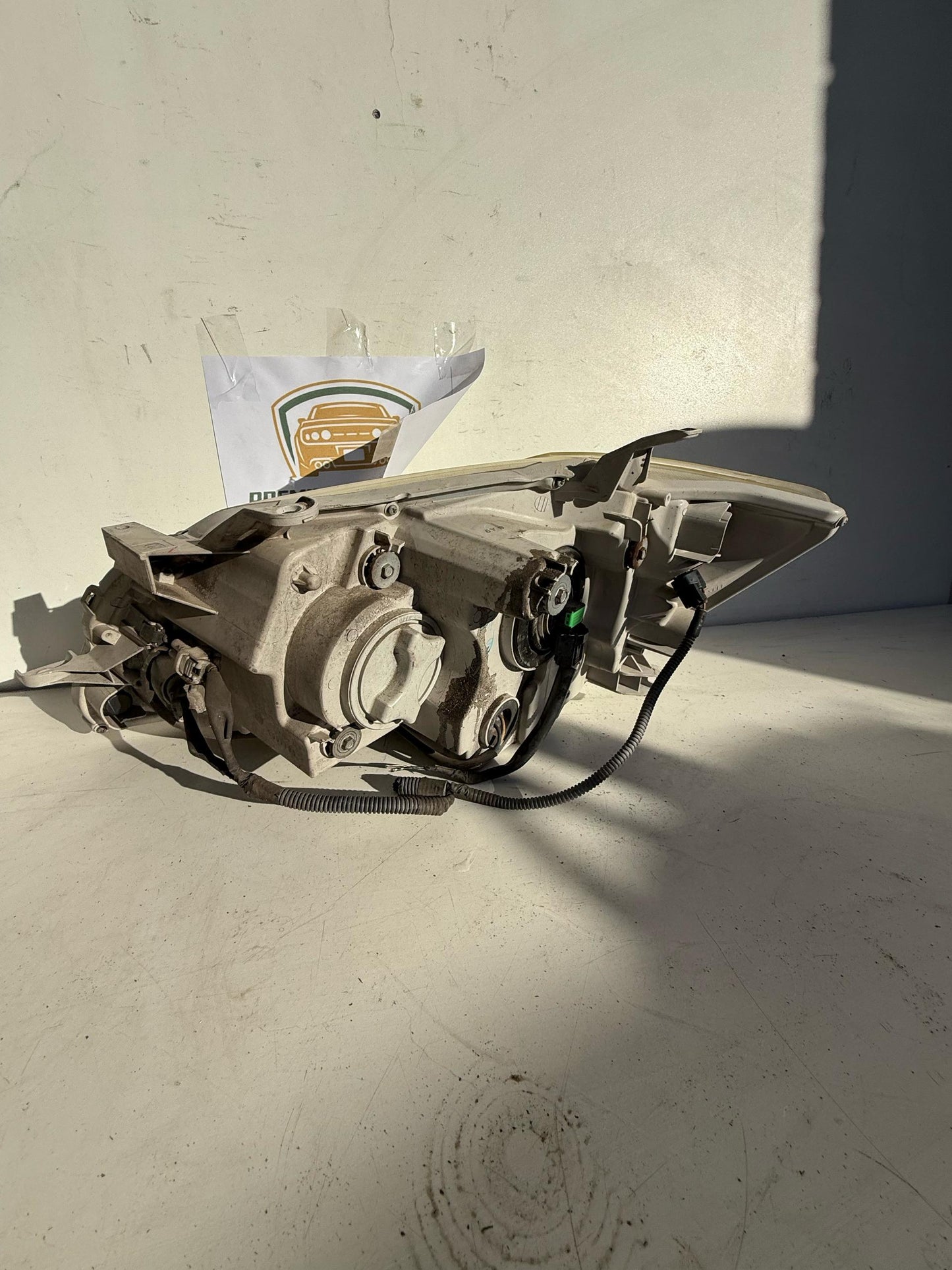 2010 Toyota Aurion Right Headlight
