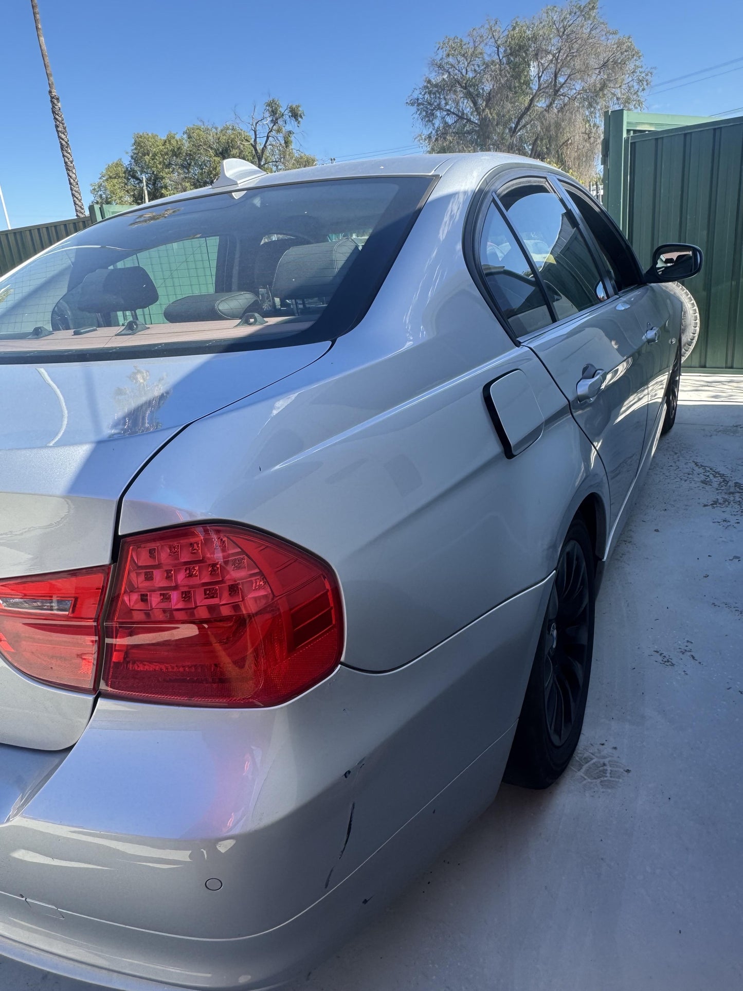 2009 BMW 320i  Station Wagon 
BMW
320i