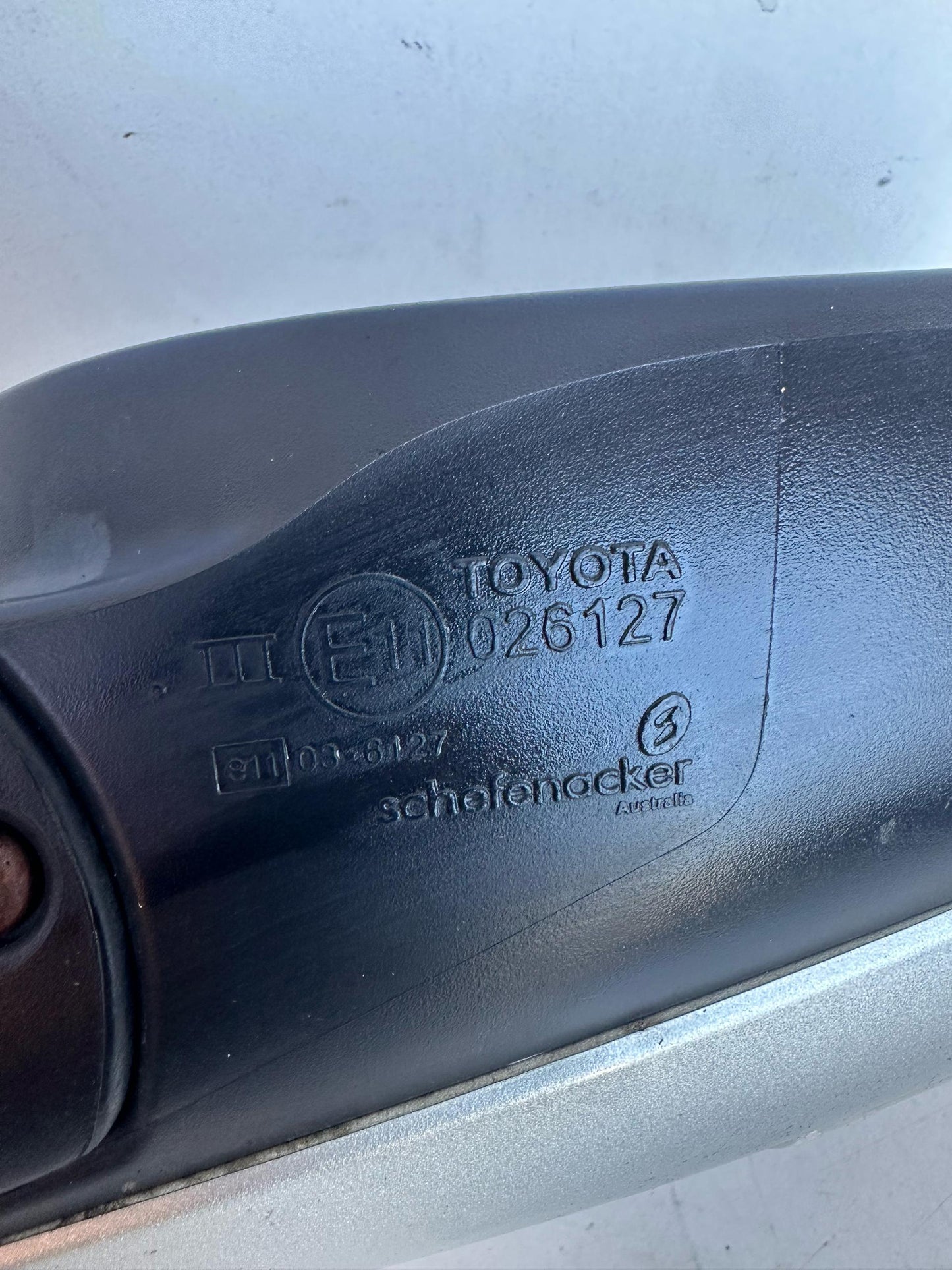 2010 Toyota Aurion Right Door Mirror