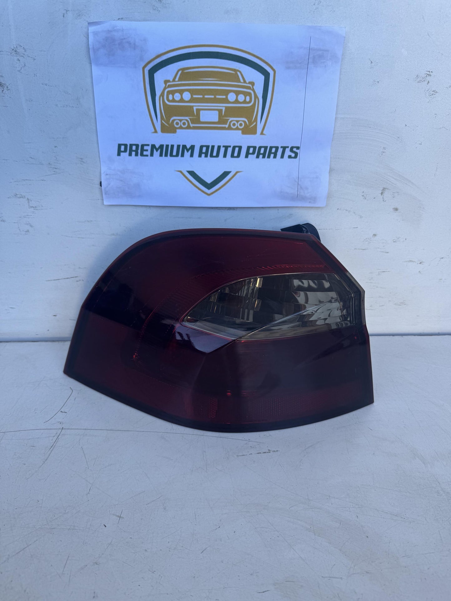 2015  UB Left Taillight
