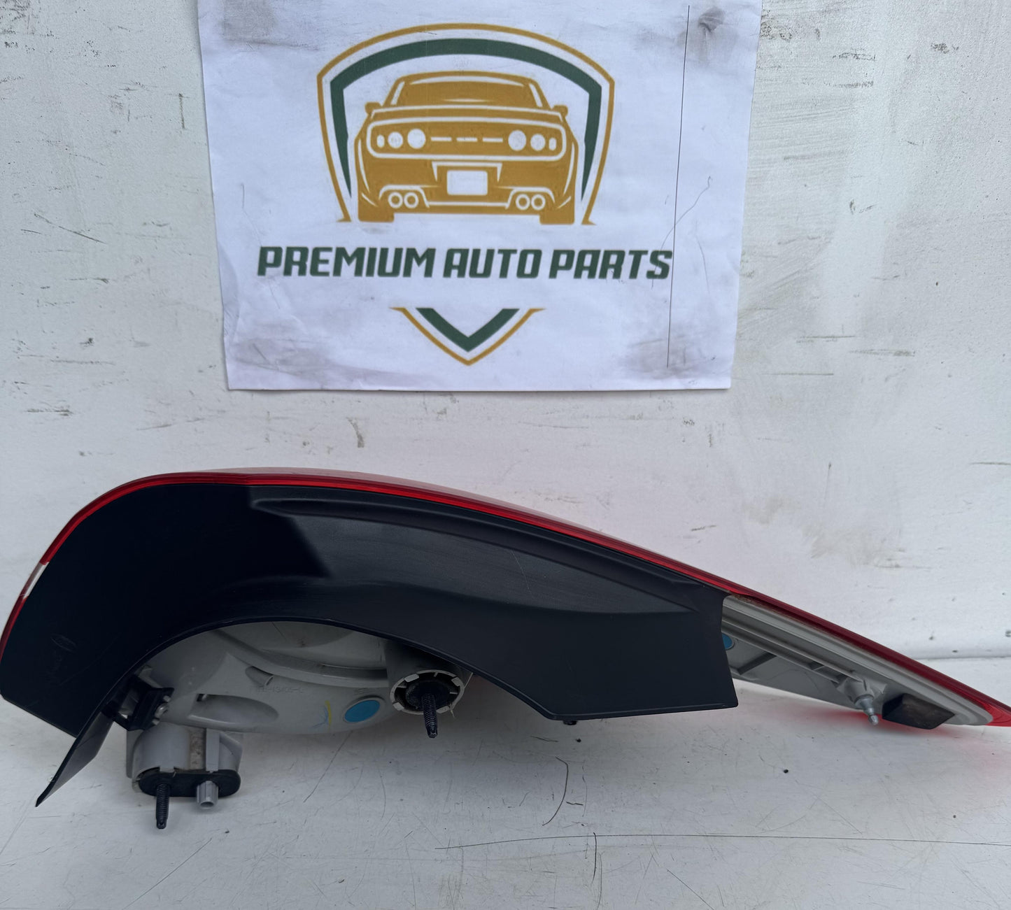 2015  LZ Left Taillight