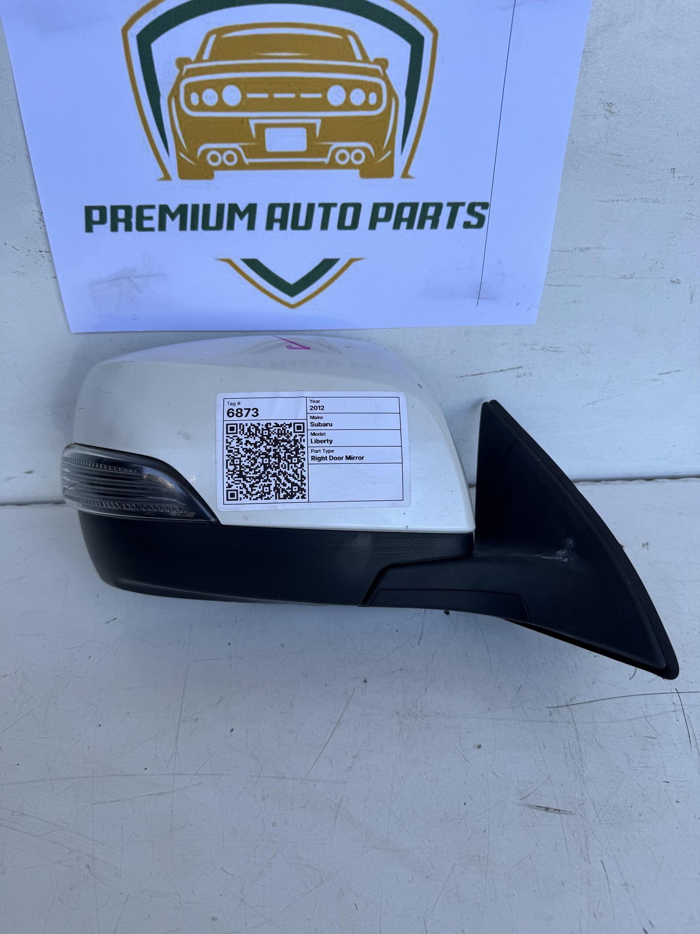 2012  V BM Right Door Mirror