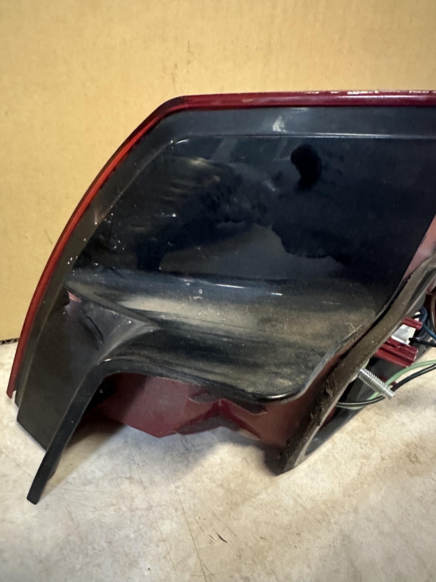 2010  Commodore Left Taillight