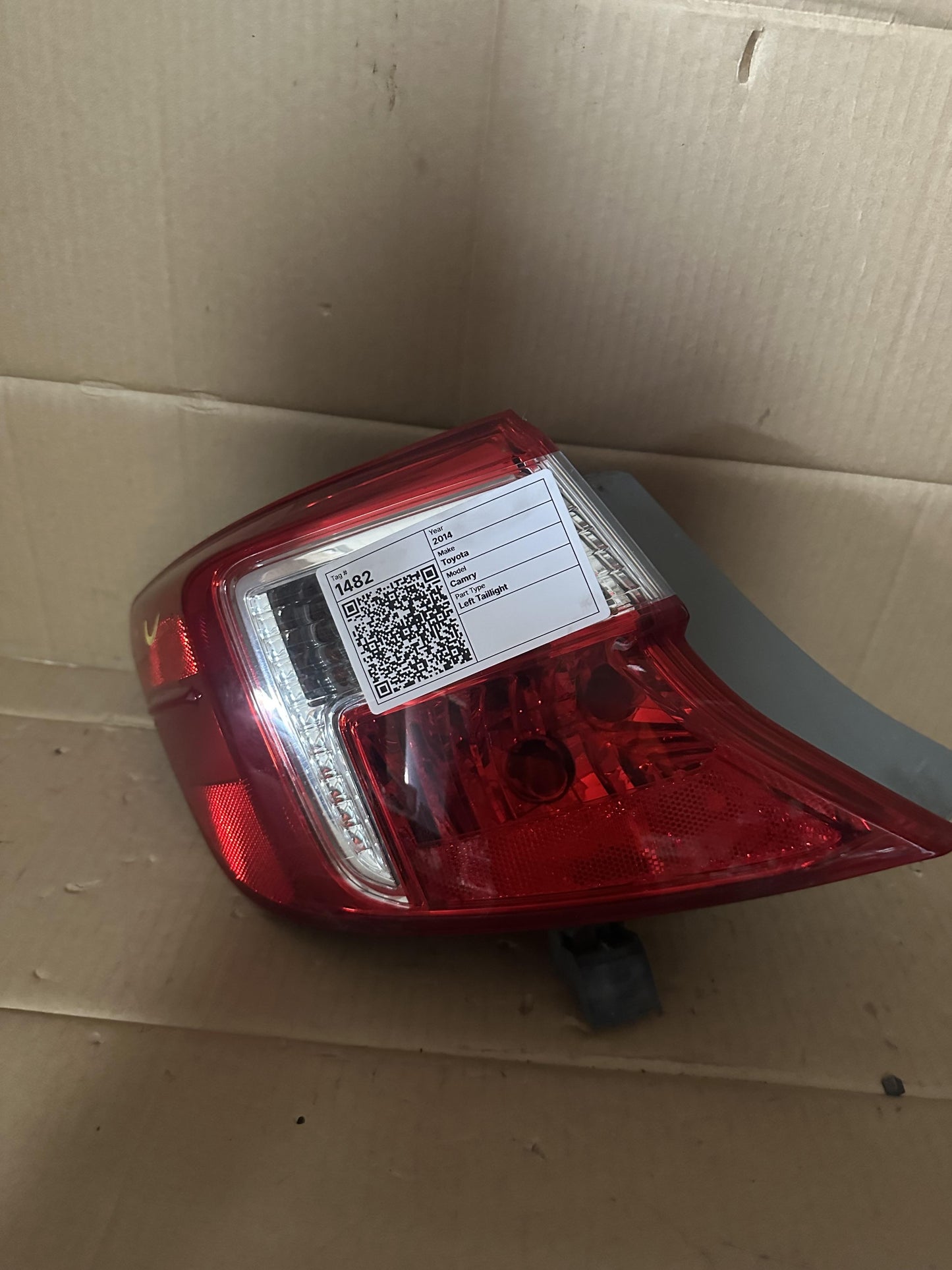 2014  Camry Left Taillight