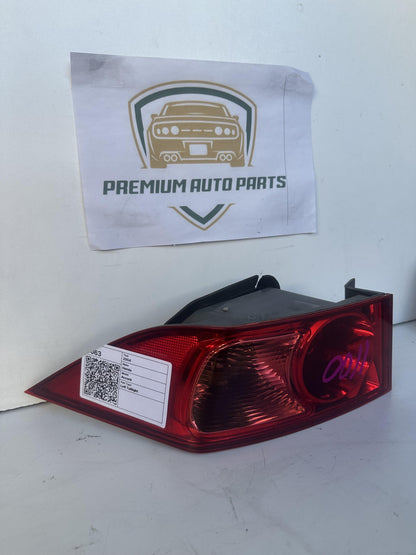 2004   Left Taillight