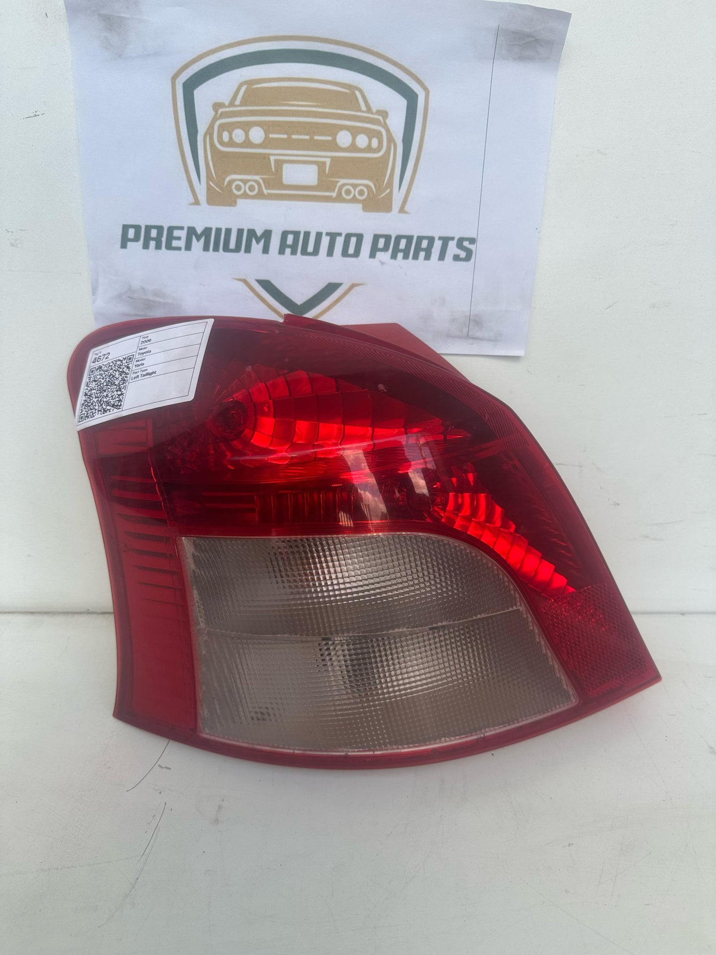 2006   Left Taillight