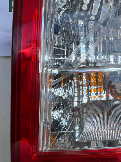 2009 Kia Grand Carnival Right Taillight