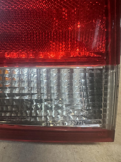 2005   Left Taillight