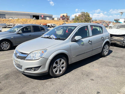 2008 Holden Astra CD AHHatchback 
Holden
Astra