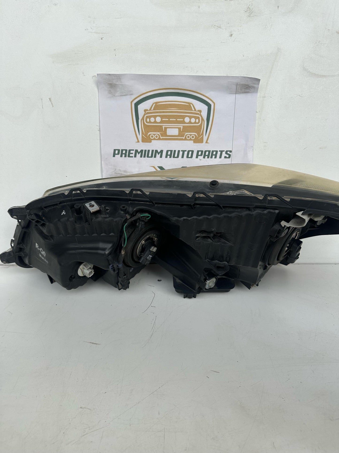2010   Right Headlight