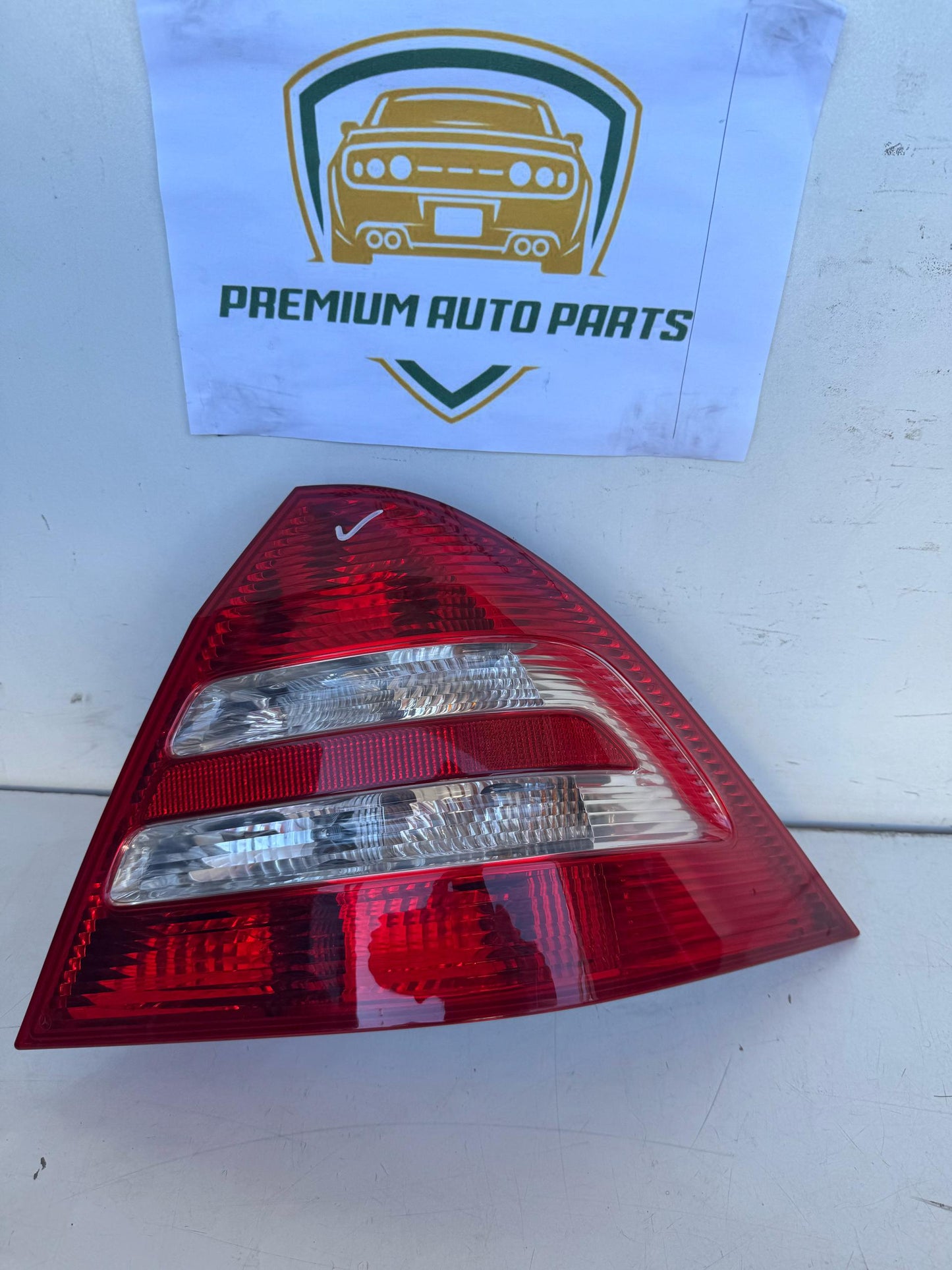 2005   Right Taillight