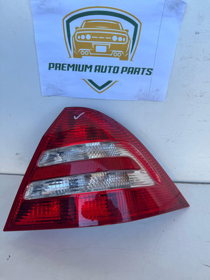 2005   Right Taillight