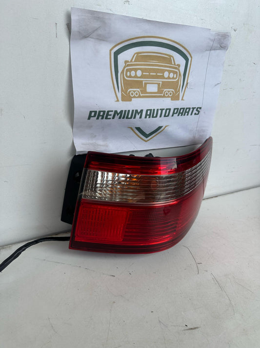 2000 Toyota Camry Right Taillight