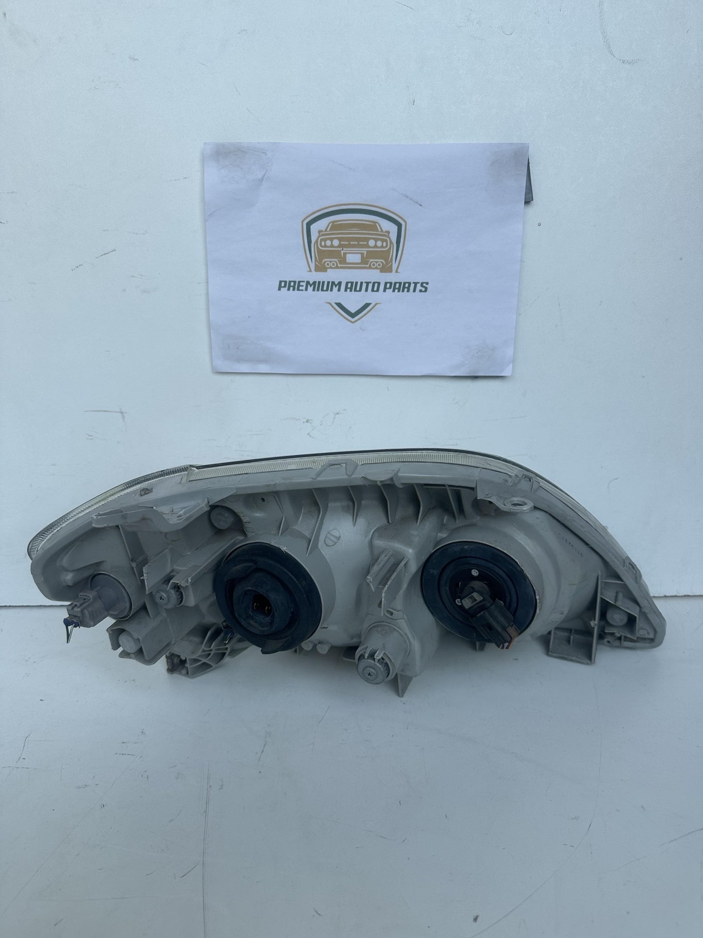 2006   Left Headlight