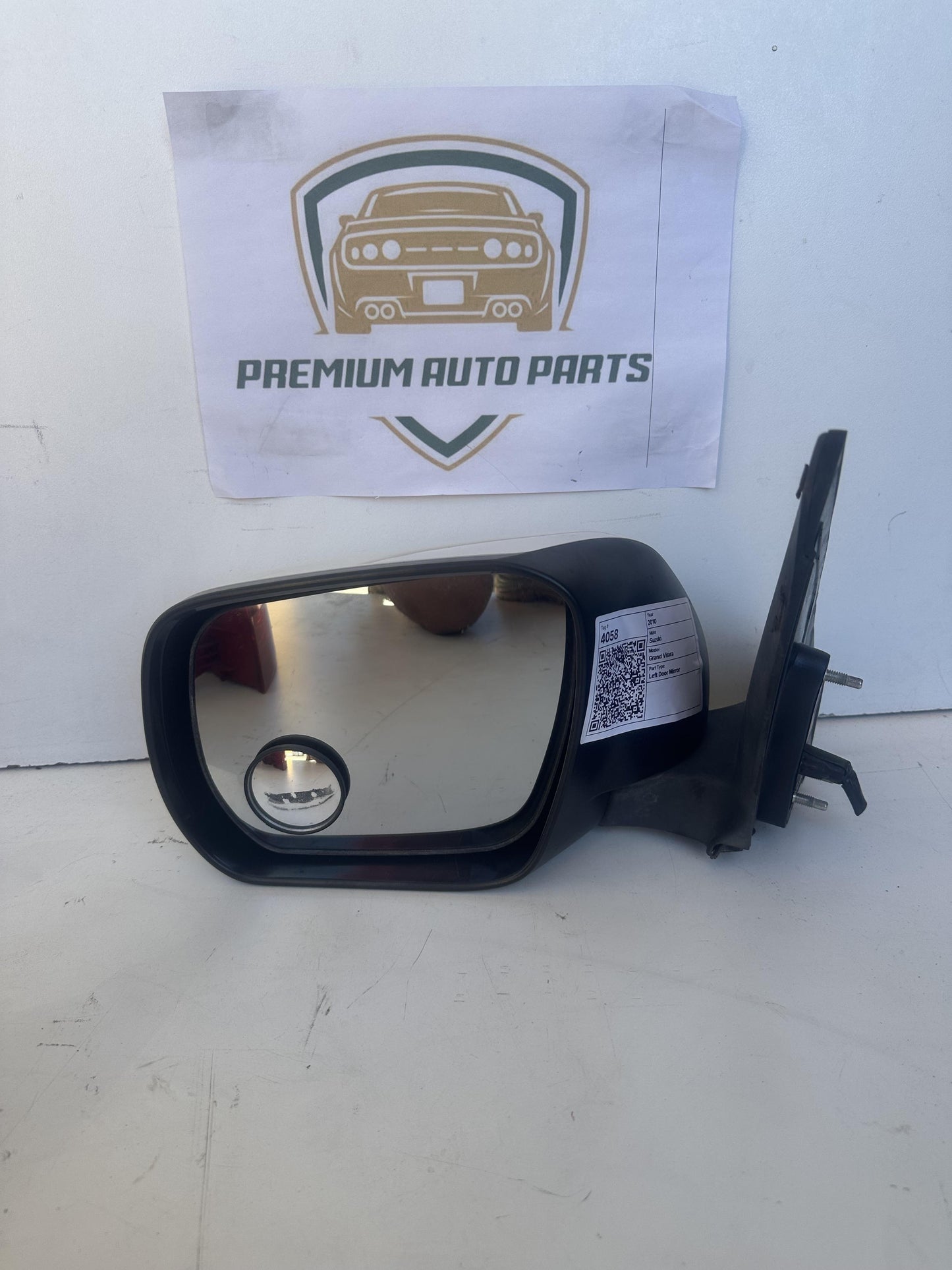 2010  II JT Left Door Mirror