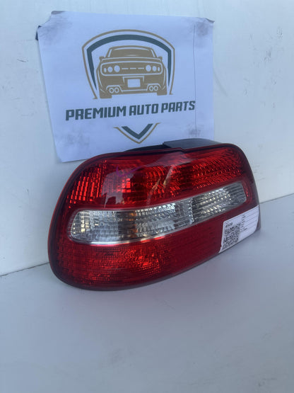 2002  I 644 Left Taillight
