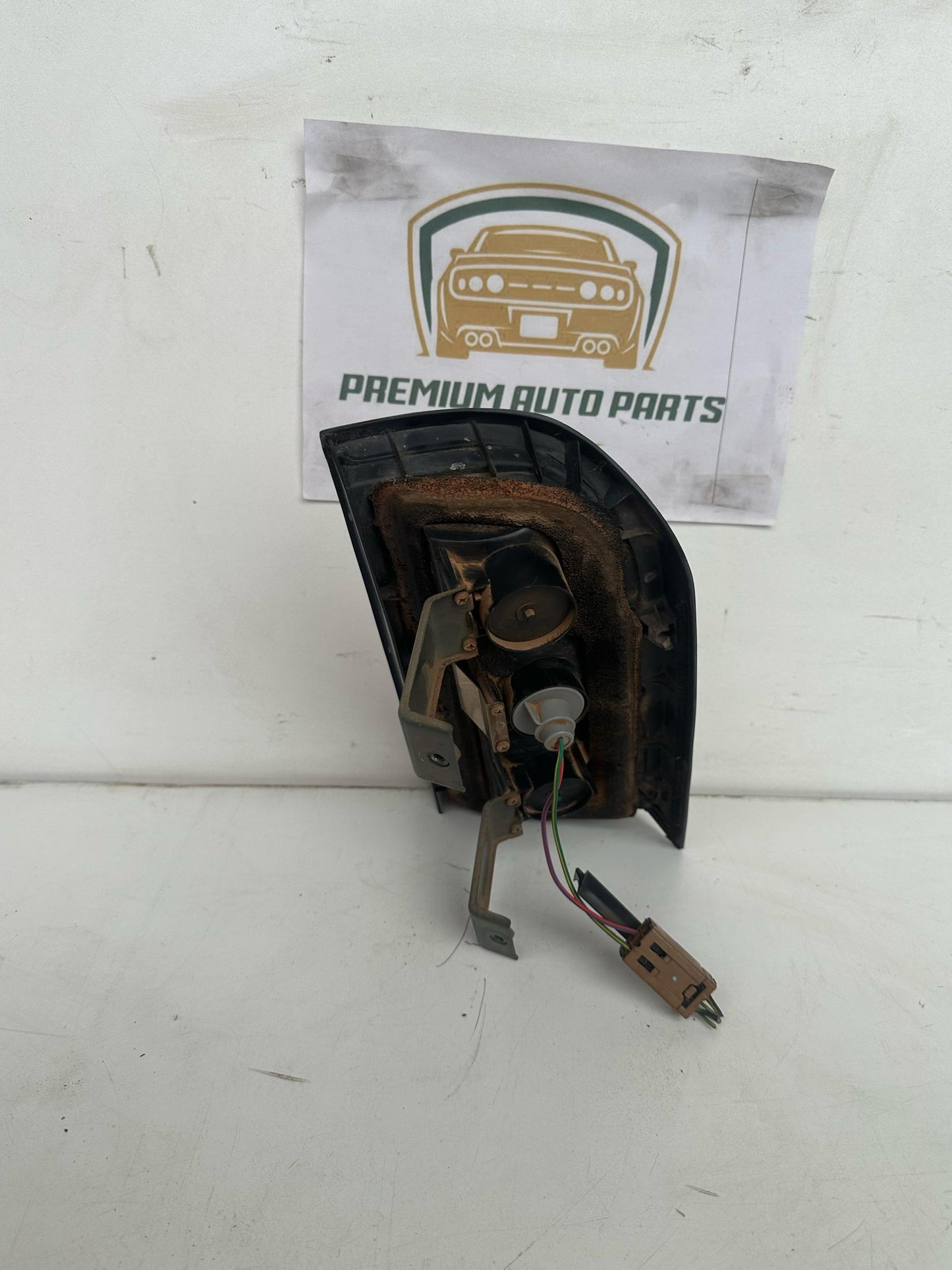 2010   Left Taillight