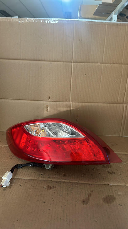 2008   Left Taillight