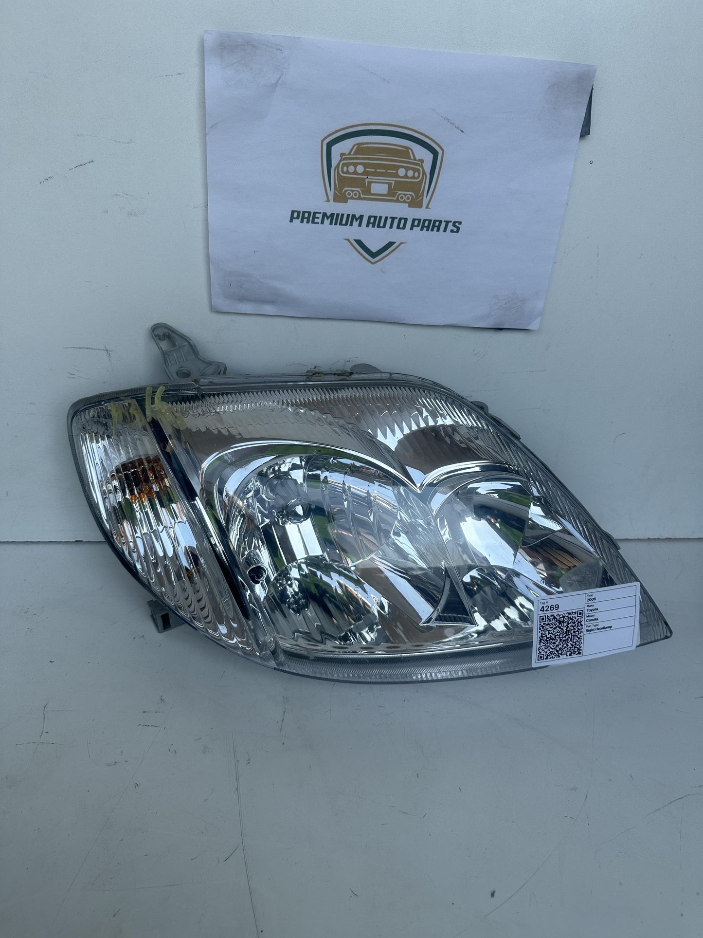 2006   Right Headlight