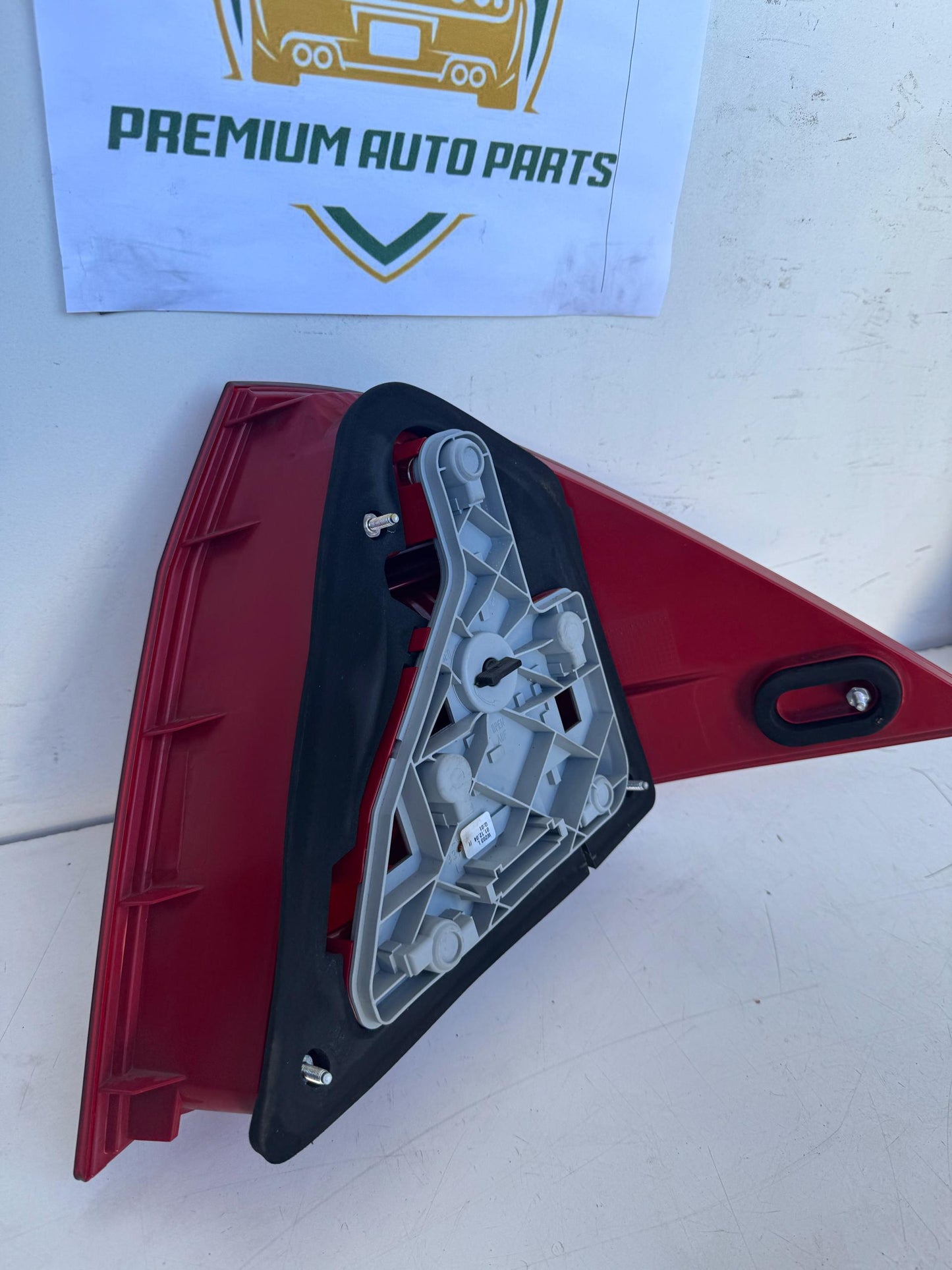 2005 Left Taillight