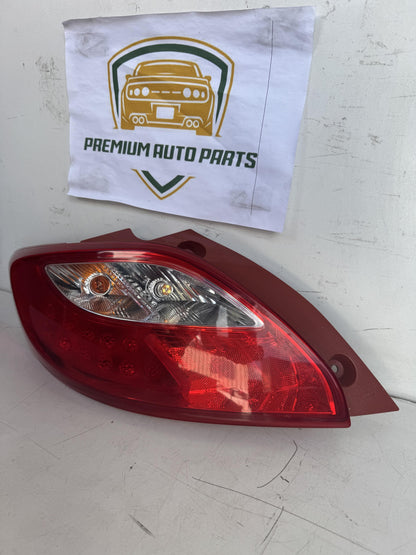 2007   Left Taillight