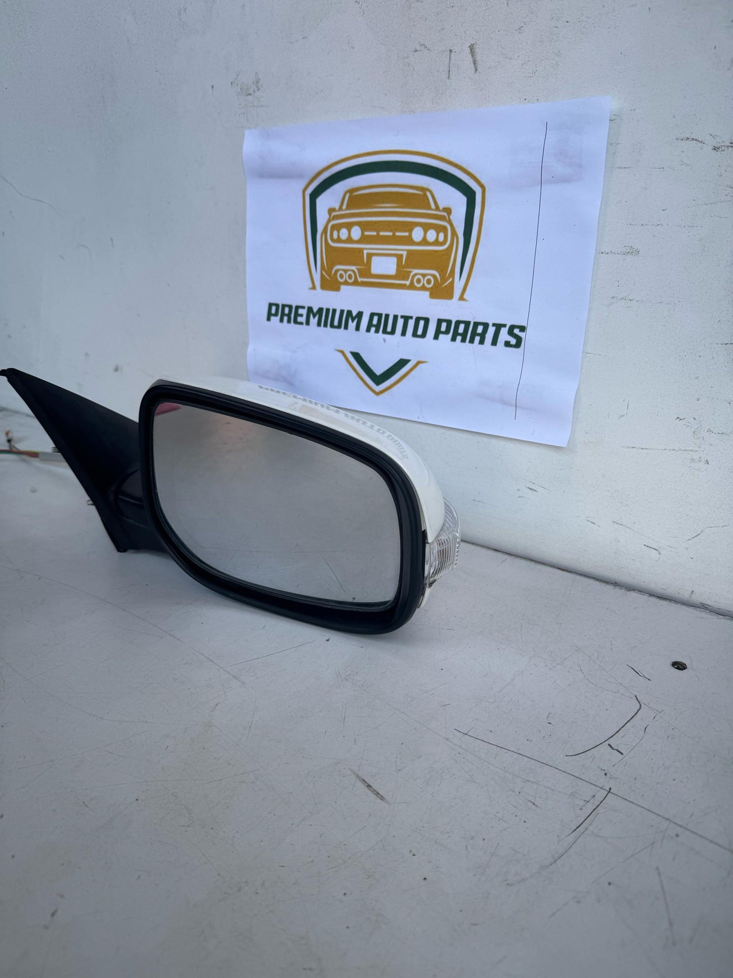 2010   Right Door Mirror