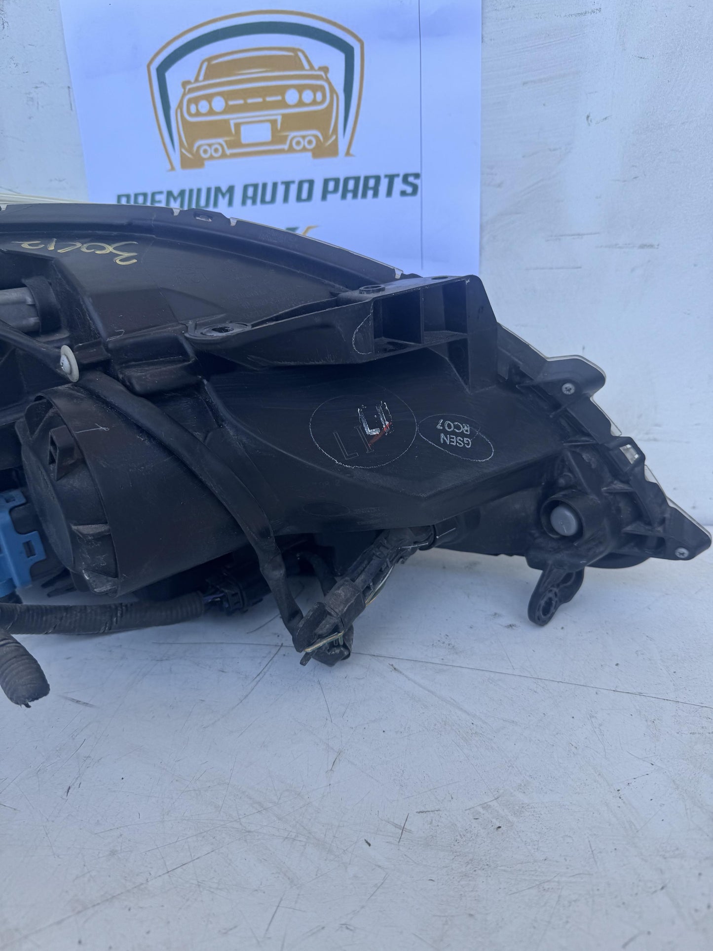 2014  B17 Left Headlight