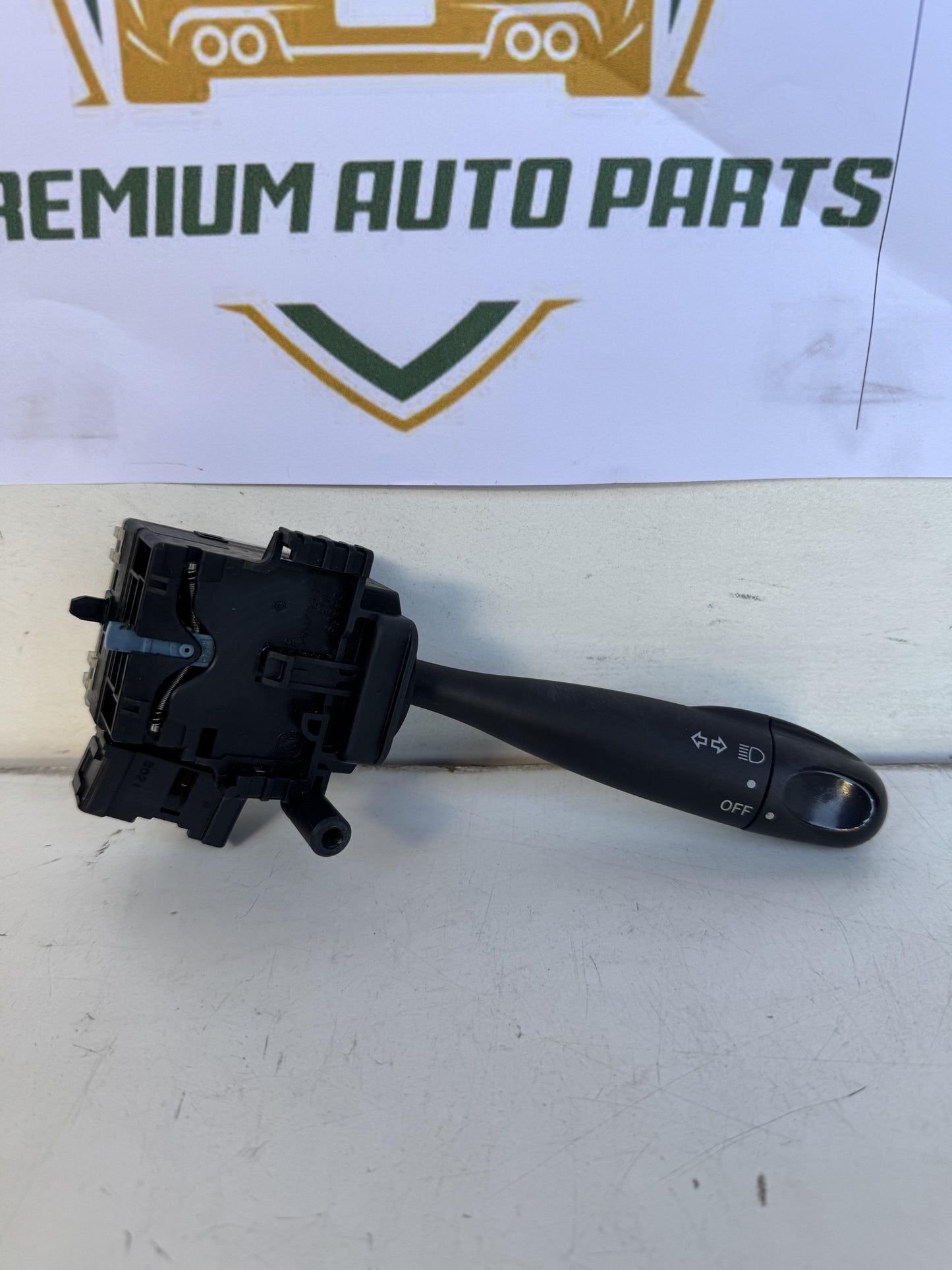 2002   Indicator Stalk