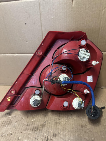 2007   Left Taillight