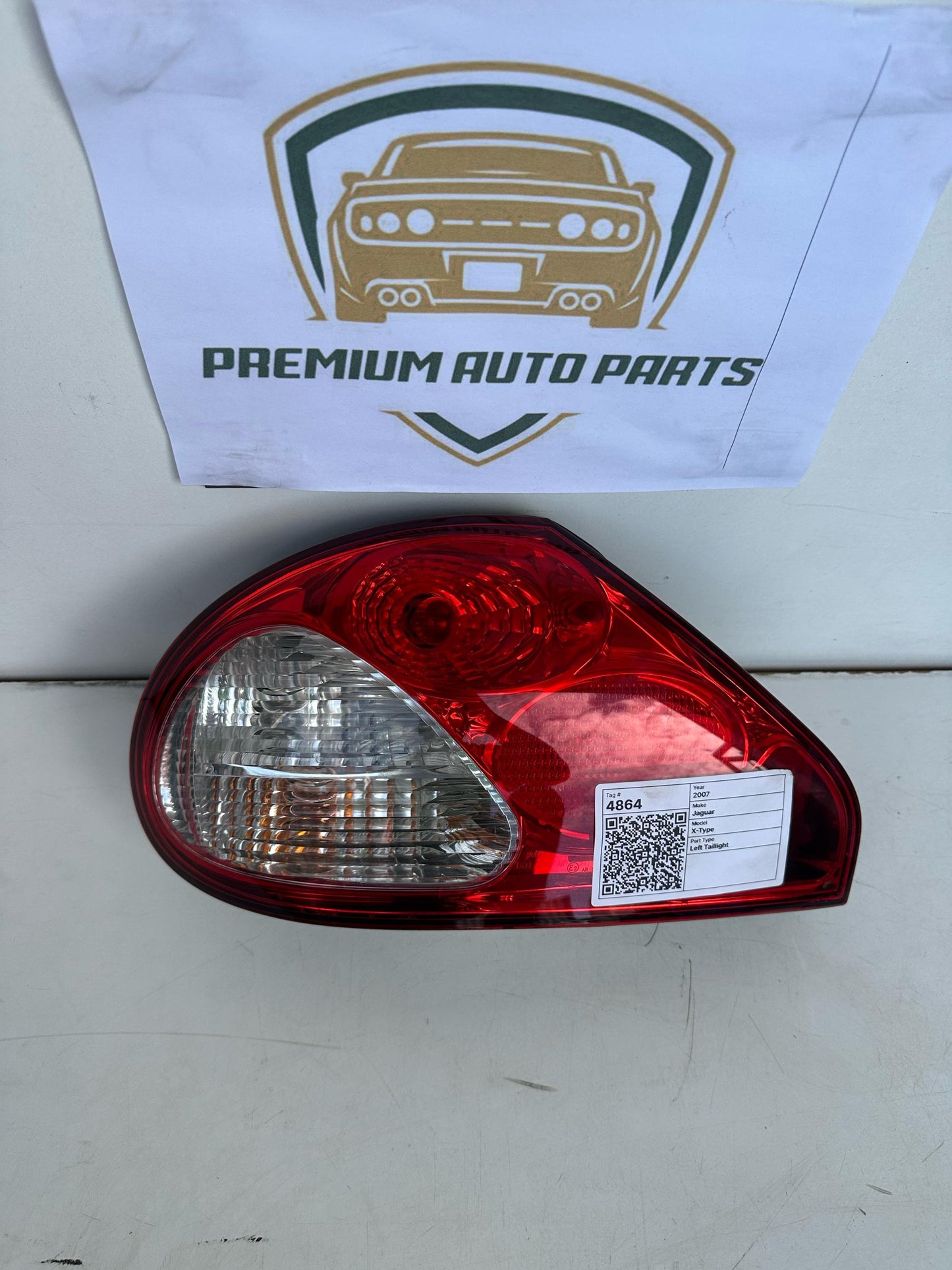 2007 Jaguar X-Type Left Taillight
