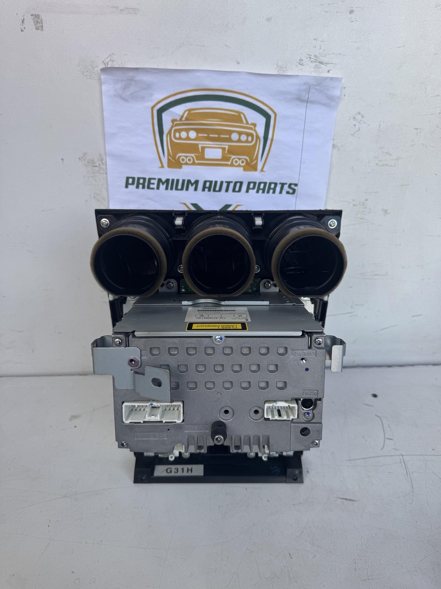 2005  GG Stereo Facia