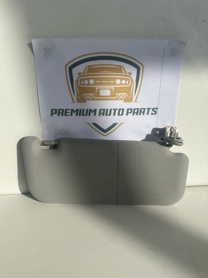 2008  E150 Left Sun Visor