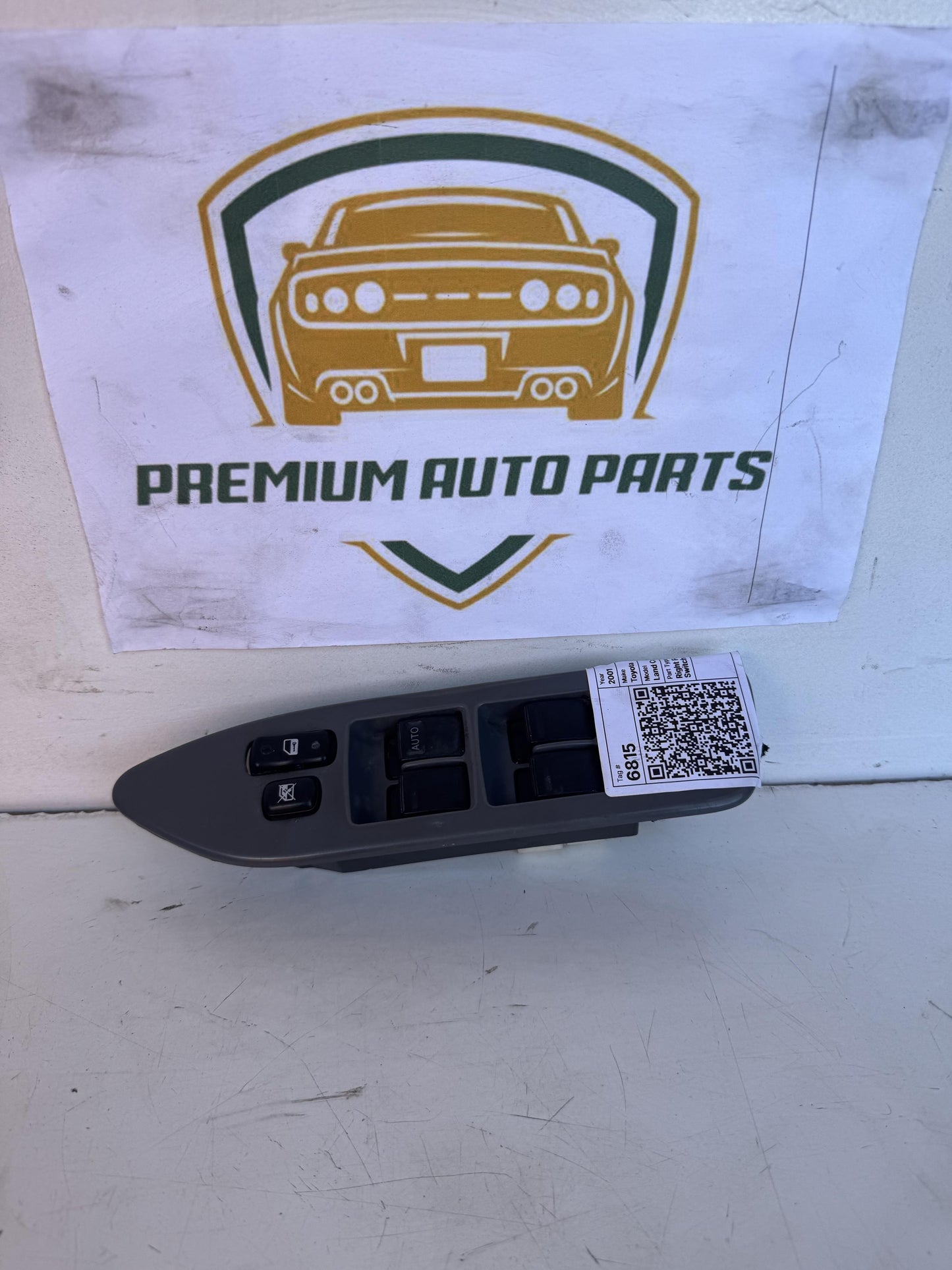 2001  J100 Right Front Window Switch