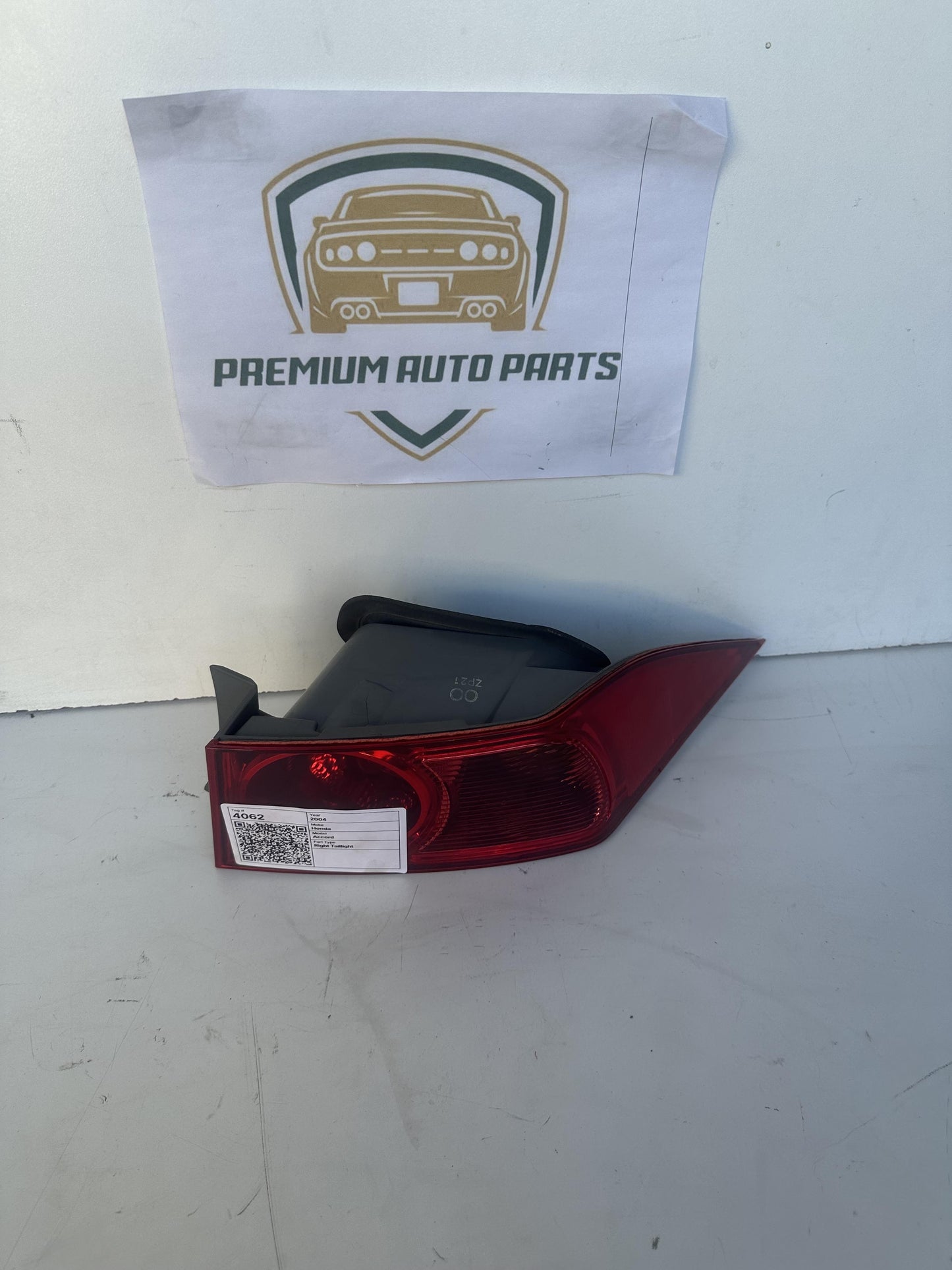 2004   Right Taillight