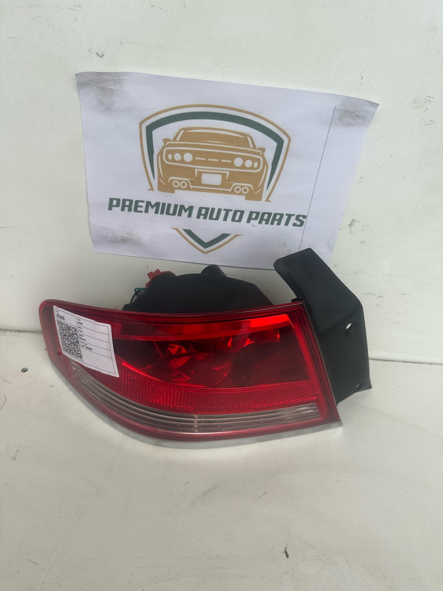 2006   Left Taillight