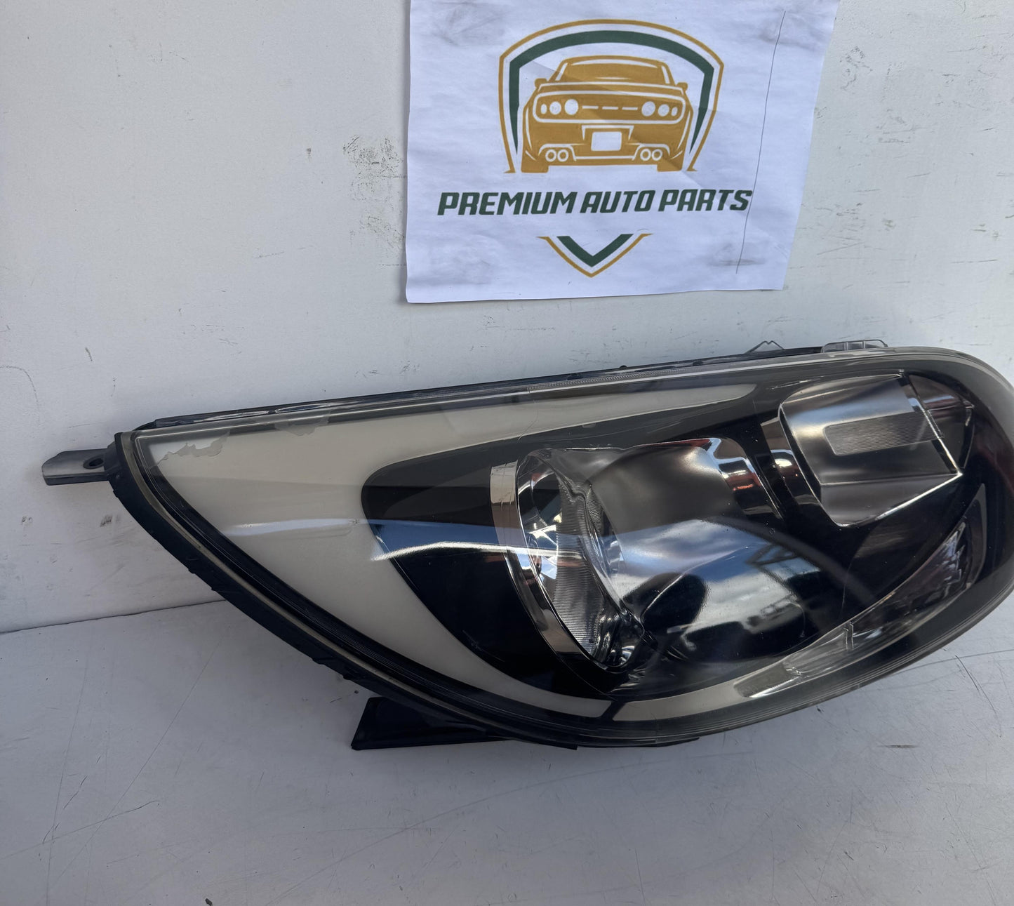 2015  UB Right Headlight