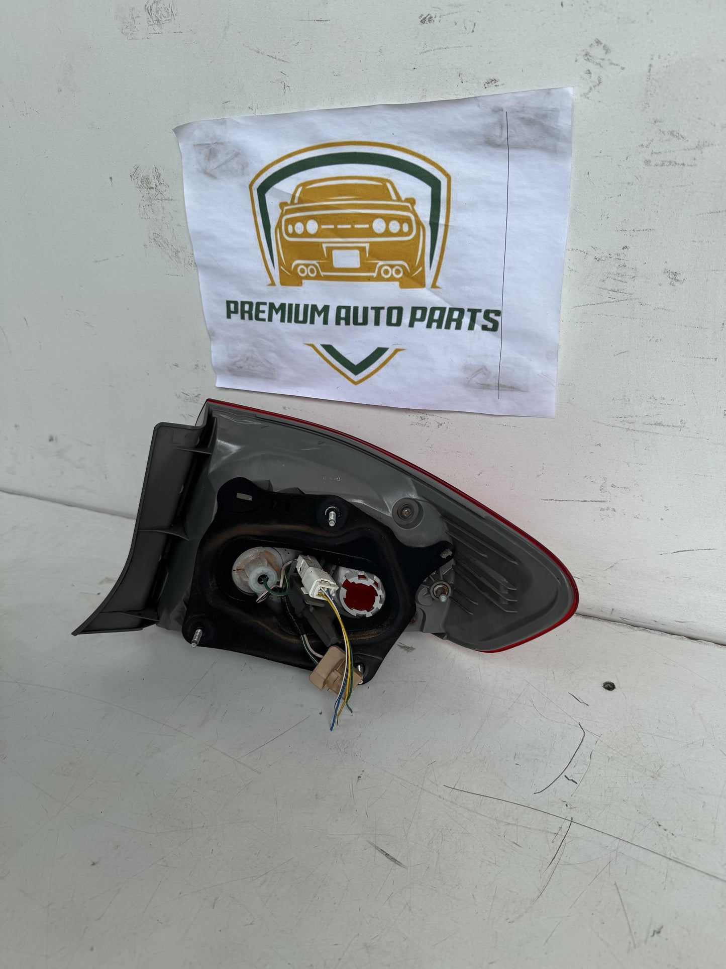 2008   Left Taillight