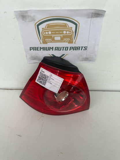 2008   Left Taillight