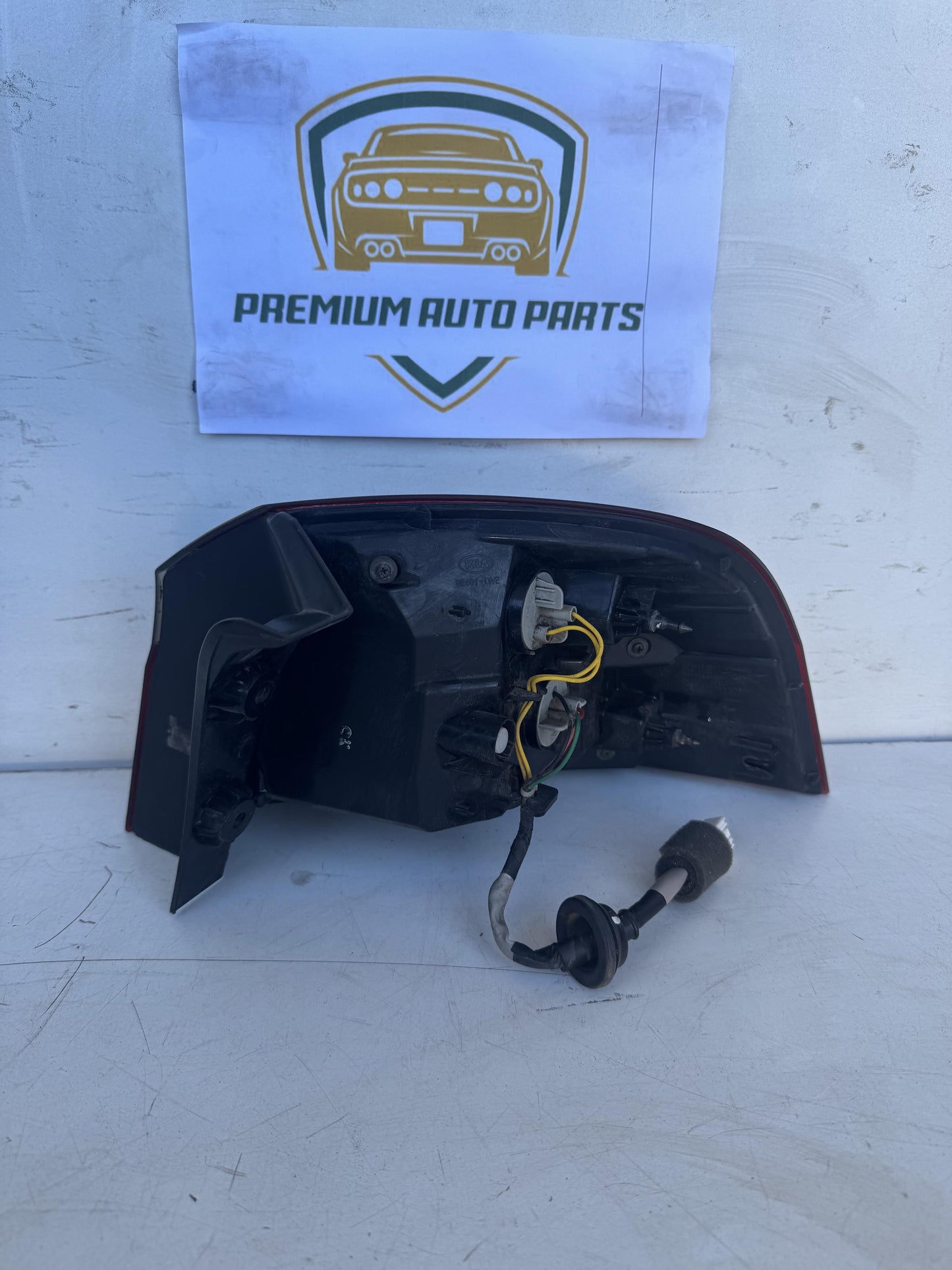 2015  UB Left Taillight