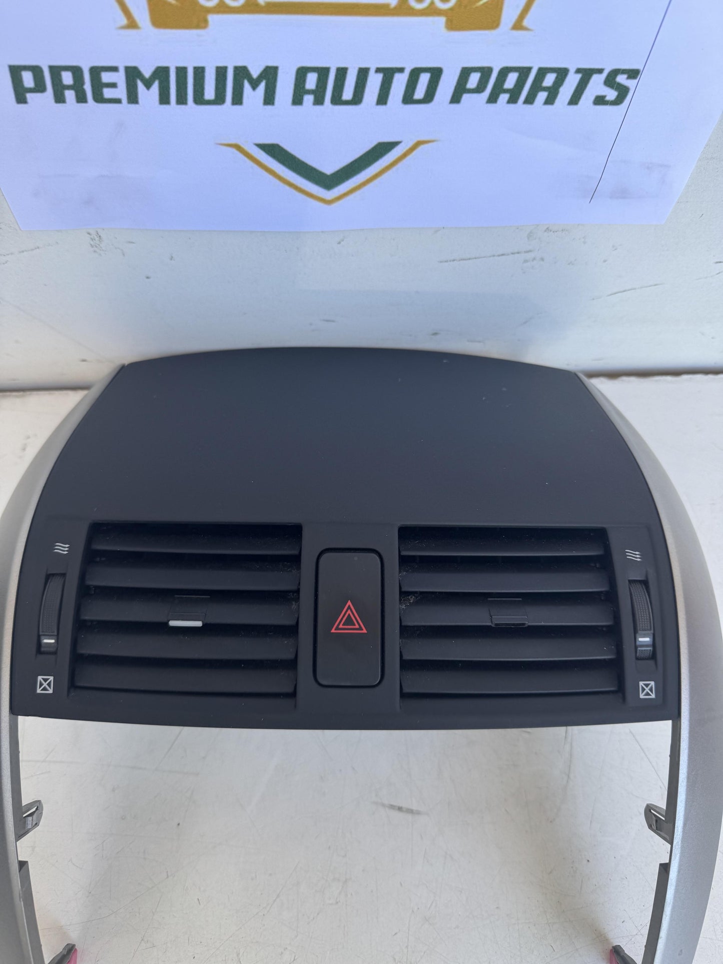 2008   Dash Vent