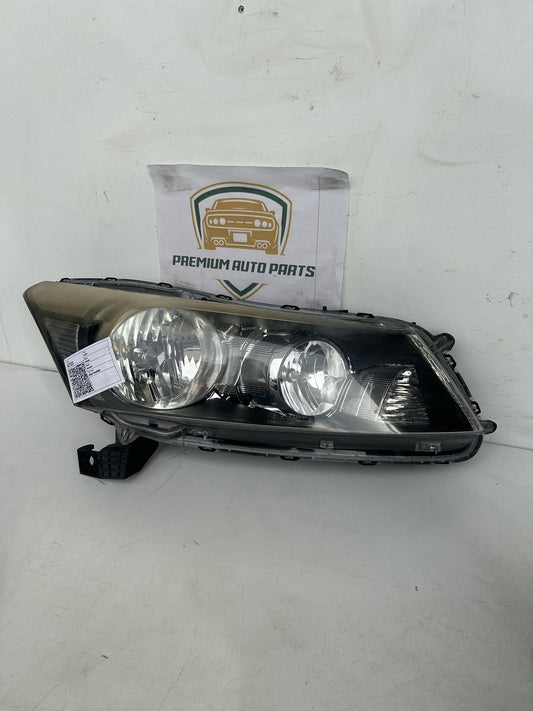 2010   Right Headlight