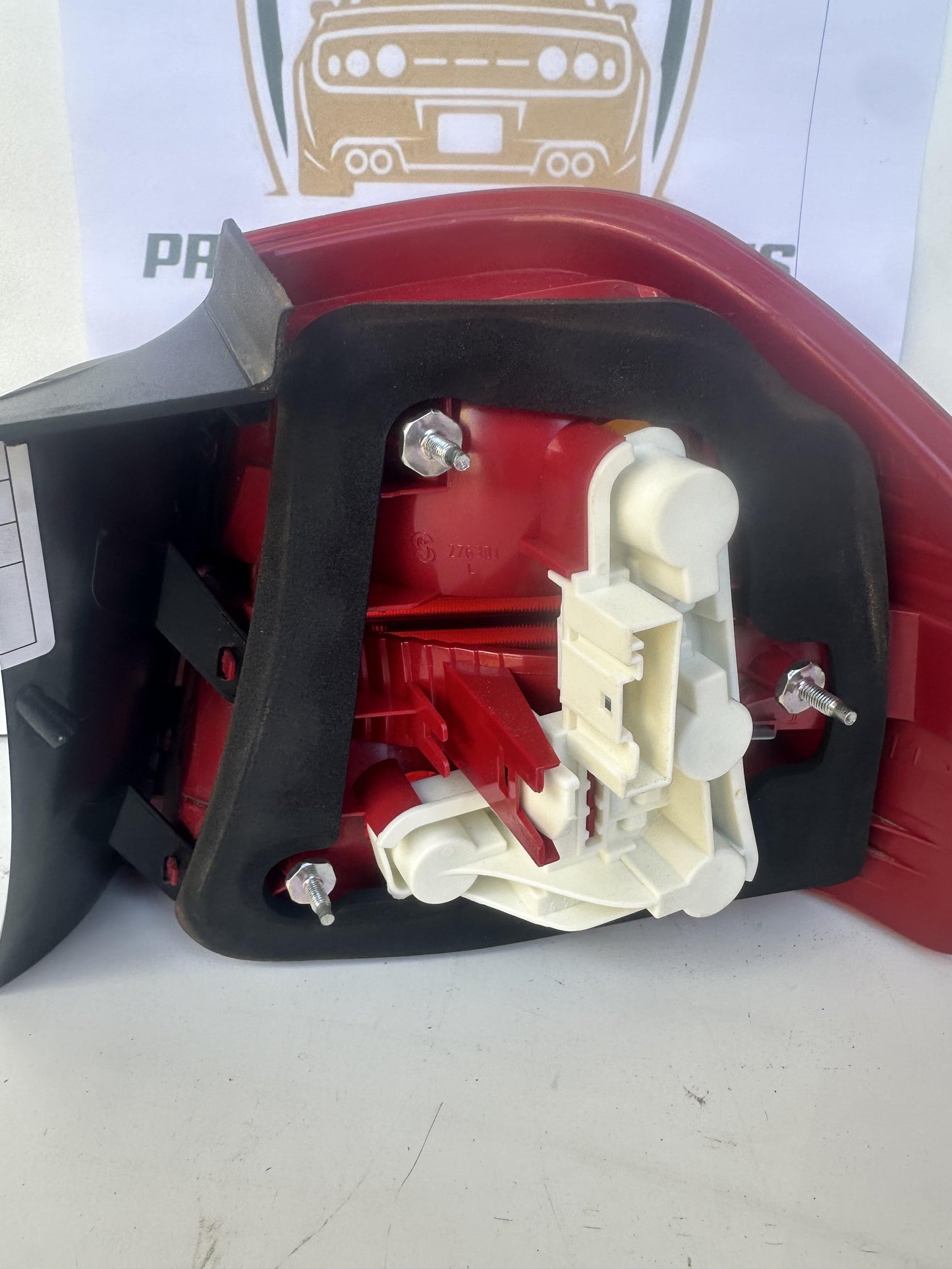 2006   Left Taillight