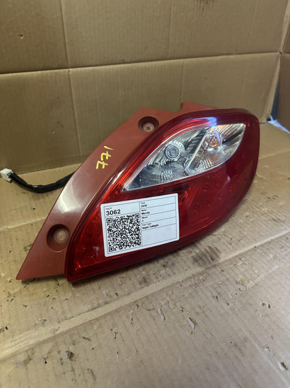 2010   Right Taillight