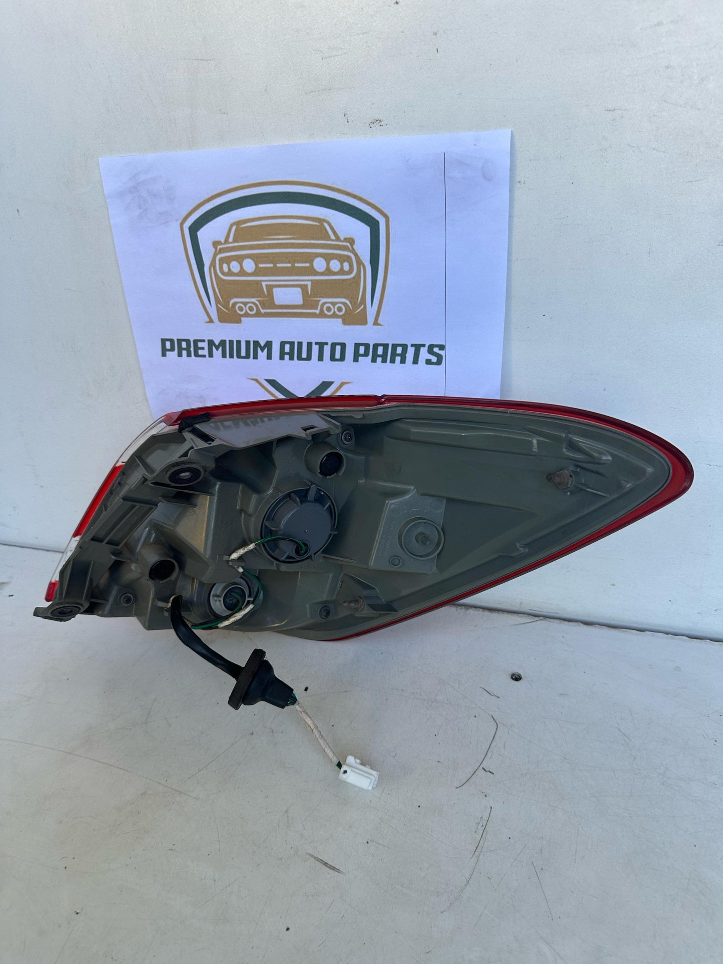 2014 Nissan Murano Left Taillight