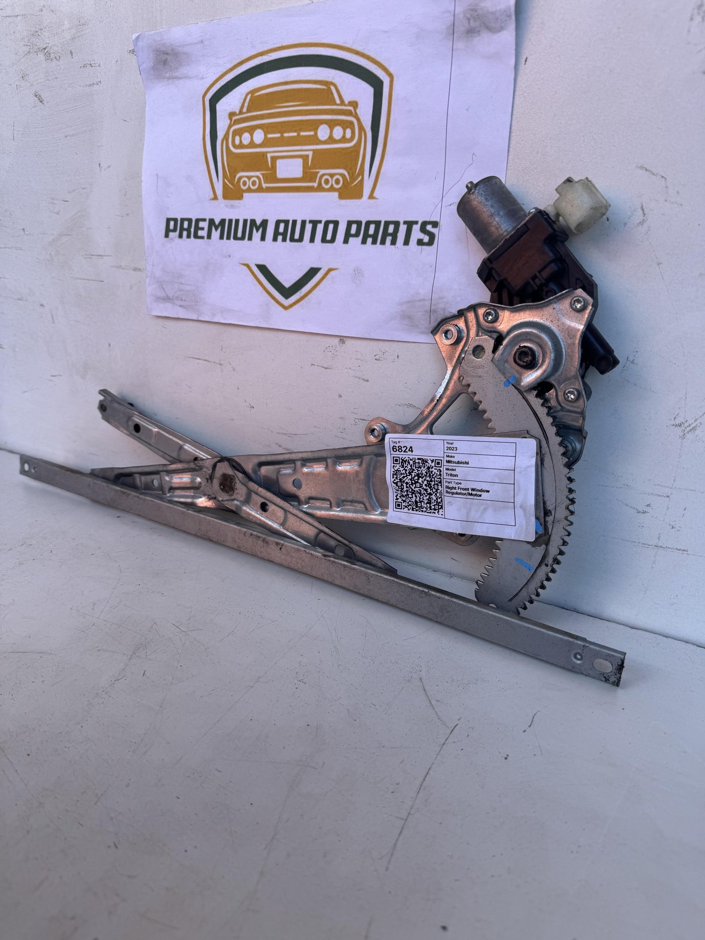 2023   Right Front Window Regulator/Motor