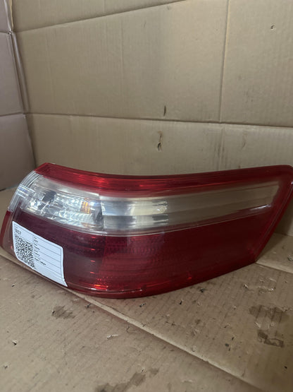 2007  XV40 Right Taillight